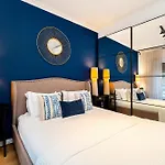 Whome Coastal Elegance In 公寓