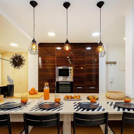 Διαμέρισμα Whome Coastal Elegance In