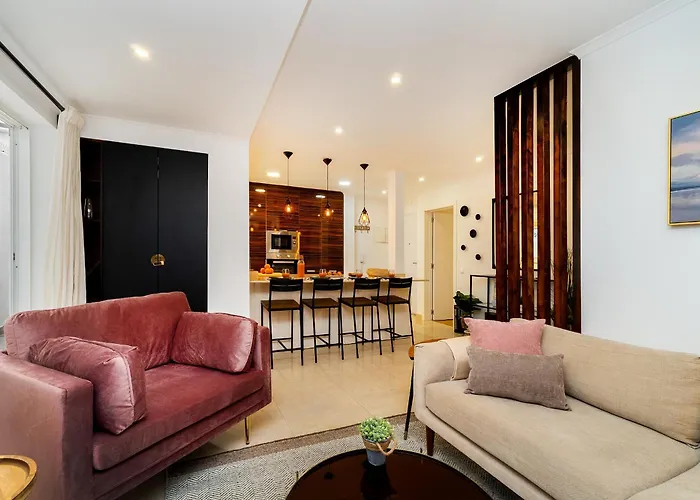 Whome Coastal Elegance In Διαμέρισμα *